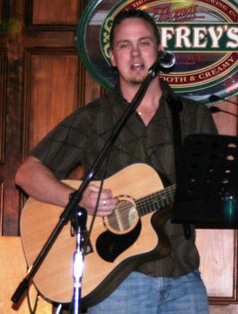 Australian singer/songwriter Luke Goodwin.  Photo by Chrissy Layton, AusNotebook Music & Creative