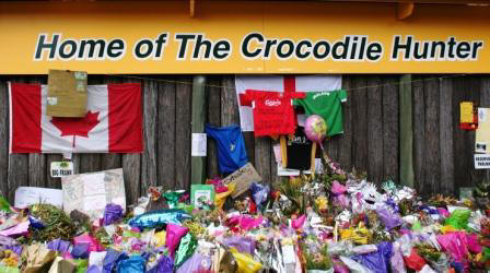 Tributes to Steve Irwin from many including Canada.  Photo taken by Chrissy Layton, AusNotebook Music & Creative.