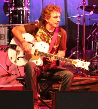 Ian Moss performing at the National Country Music Muster.  Photo by Chrissy Layton, AusNotebook Music & Creative.